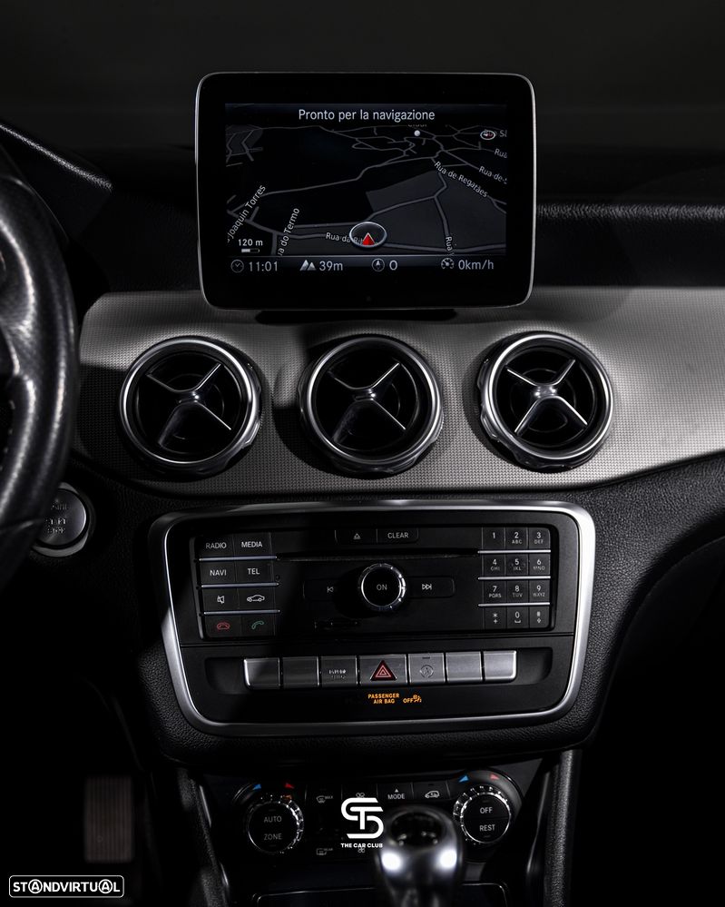 Mercedes-Benz GLA 180 d Urban - 11