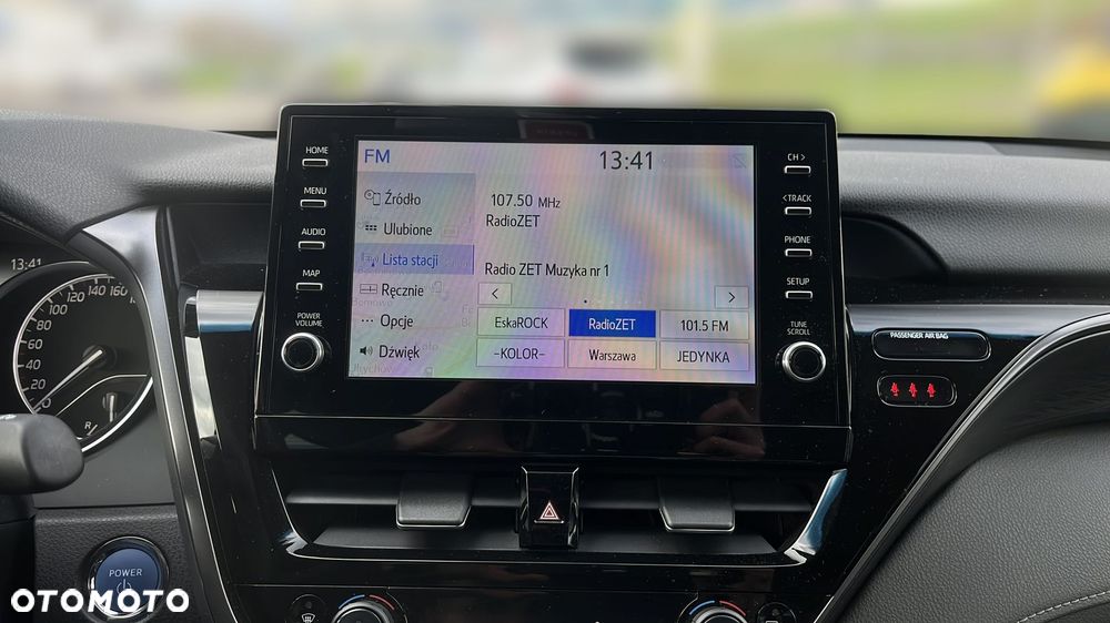 Toyota Camry 2.5 Hybrid Executive CVT - 18