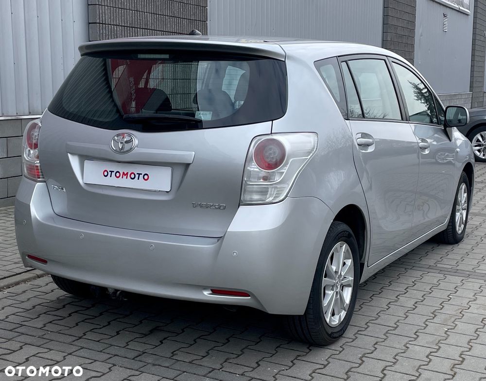 Toyota Verso 2.0 D-4D Premium - 4