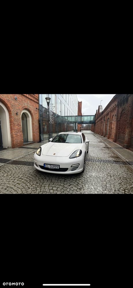 Porsche Panamera 4 PDK - 11