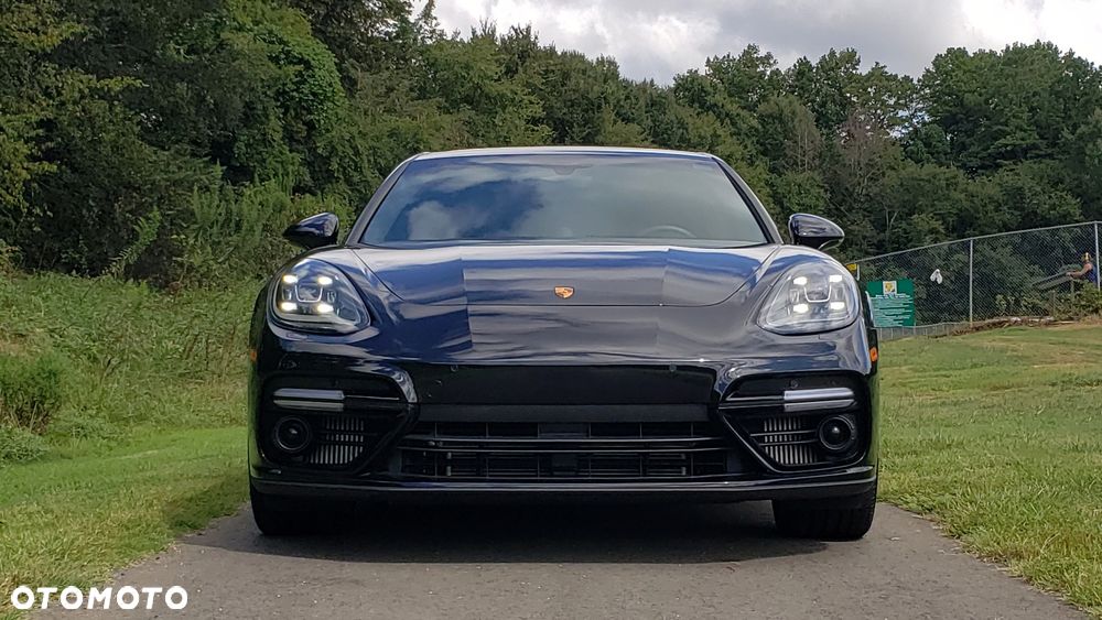 Porsche Panamera - 8