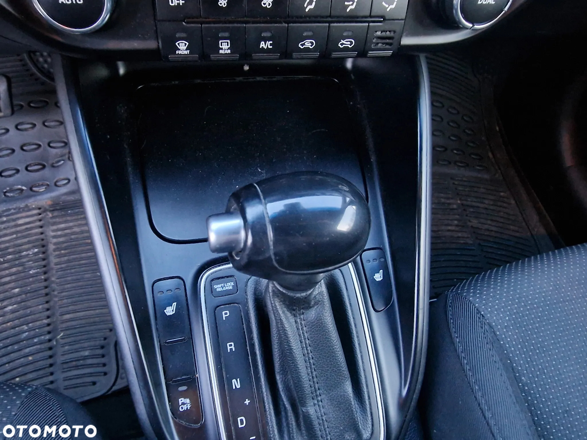Kia Carens 1.7 CRDi Spirit - 23