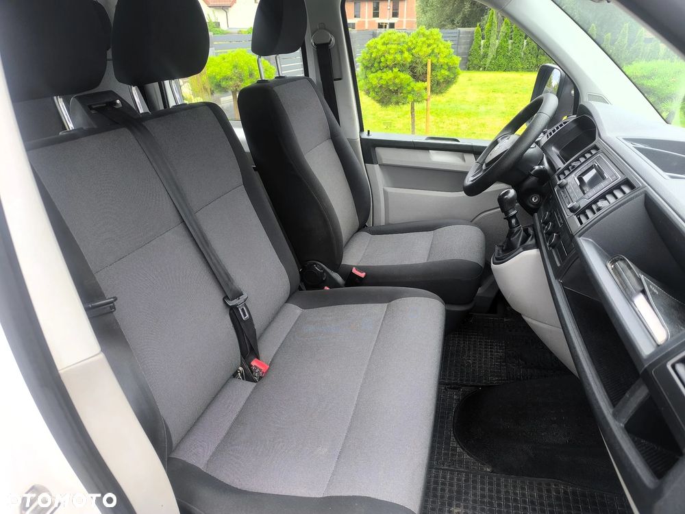 Volkswagen Transporter - 11