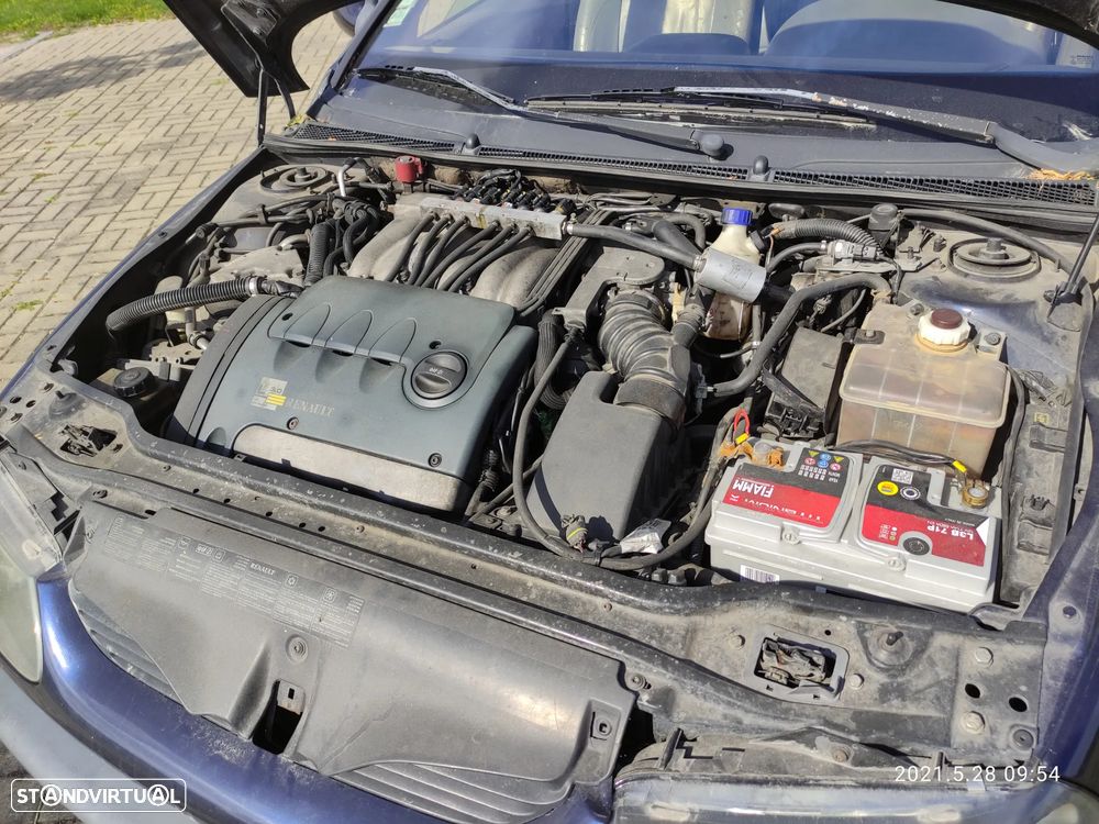 Renault Laguna 3.0 V6 Initiale - 2