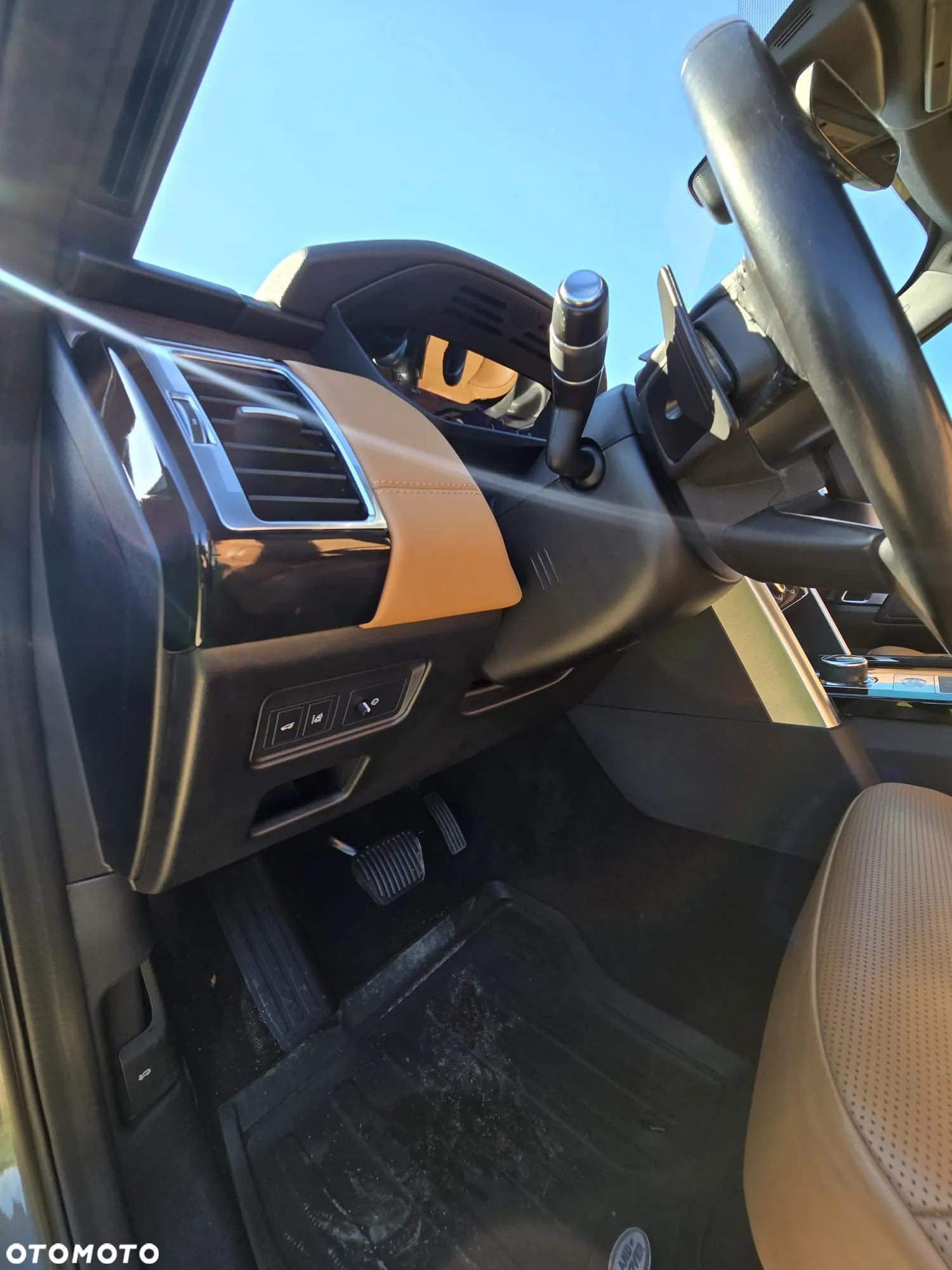Land Rover Discovery 3.0 TD6 HSE - 16