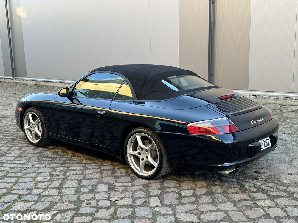 Porsche 911 Carrera 4 Cabrio - 4