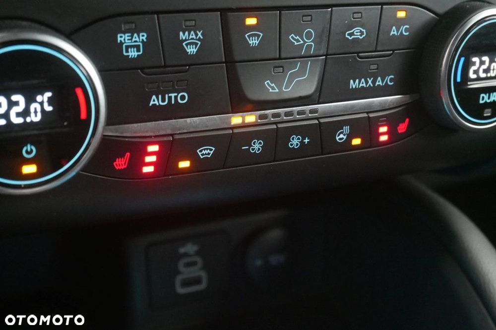 Ford Kuga - 22