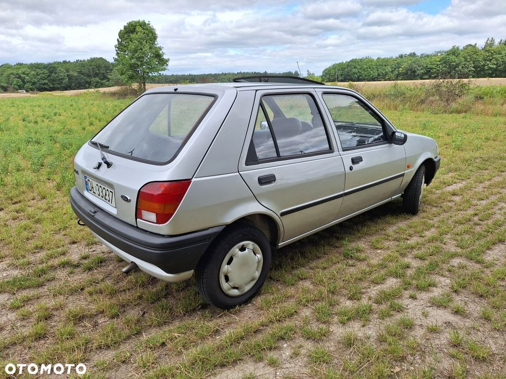 Ford Fiesta - 8