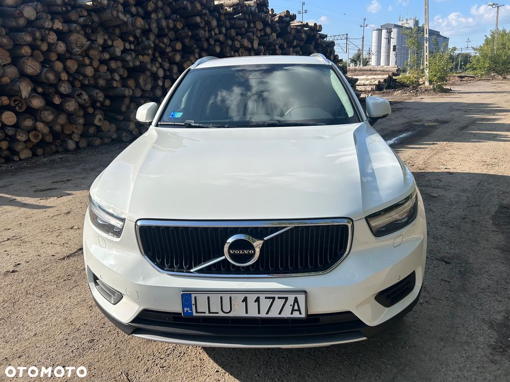 Volvo XC 40 D3 Momentum Pro - 2