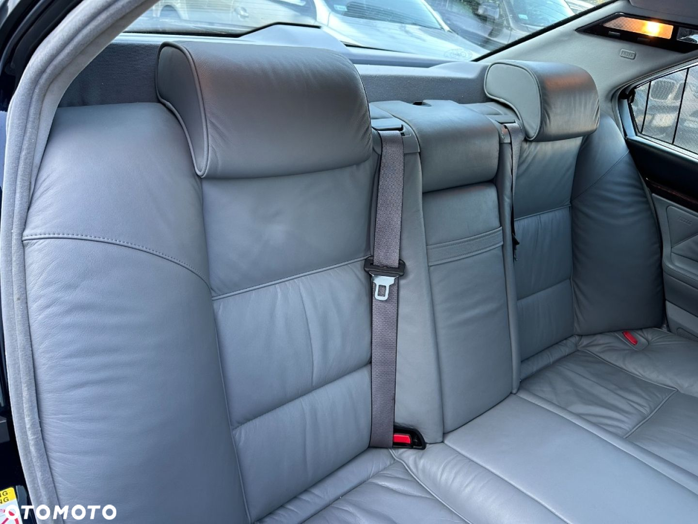 BMW Seria 7 750i - 26