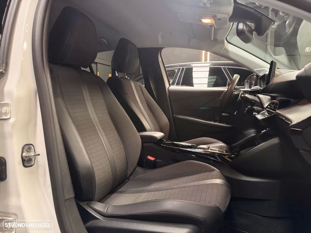 Peugeot 208 1.2 PureTech Allure Pack EAT8 - 24