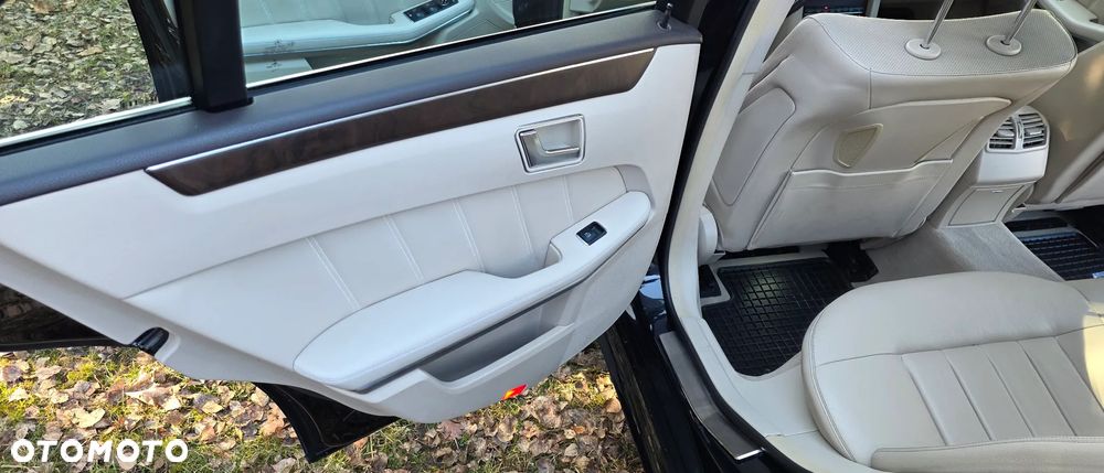 Mercedes-Benz Klasa E 500 BlueEFFICIENCY 7G-TRONIC Avantgarde - 15
