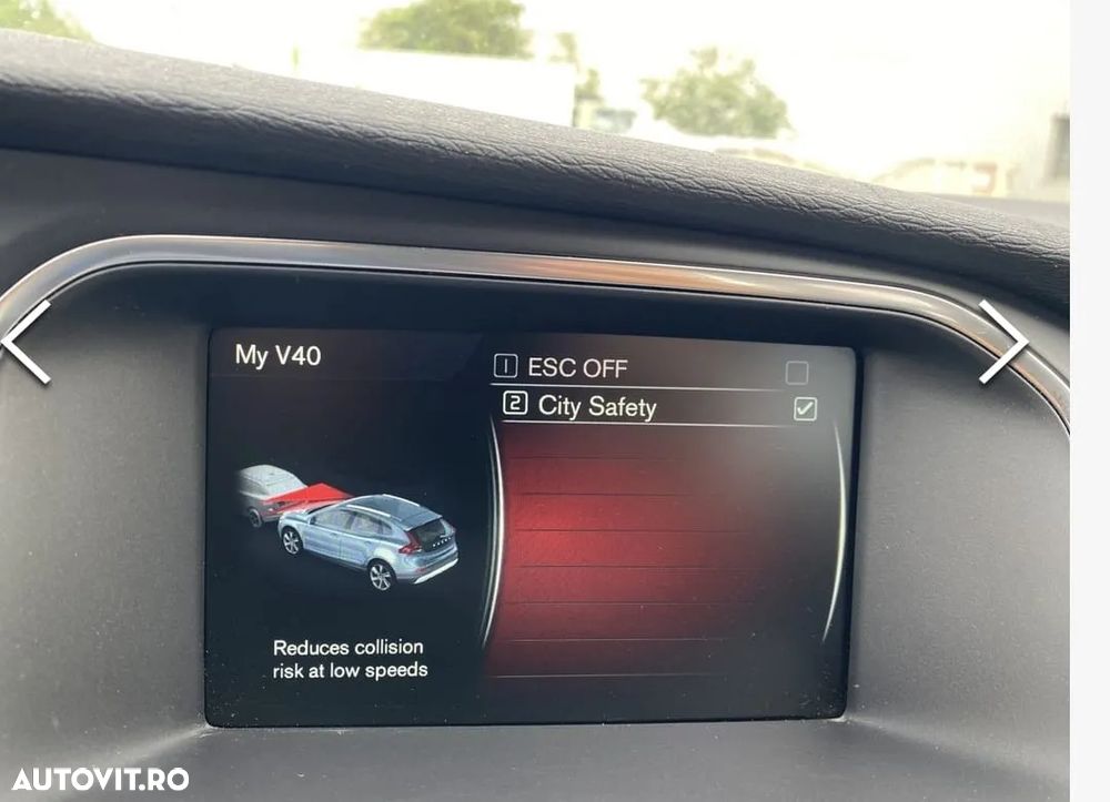 Volvo V40 D3 Aut. Momentum - 14