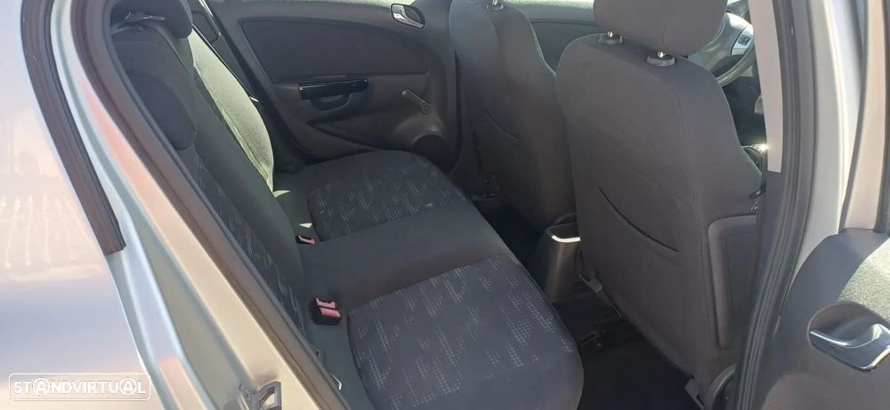 Opel Corsa 1.3 CDTI Enjoy EcoFLEX - 23