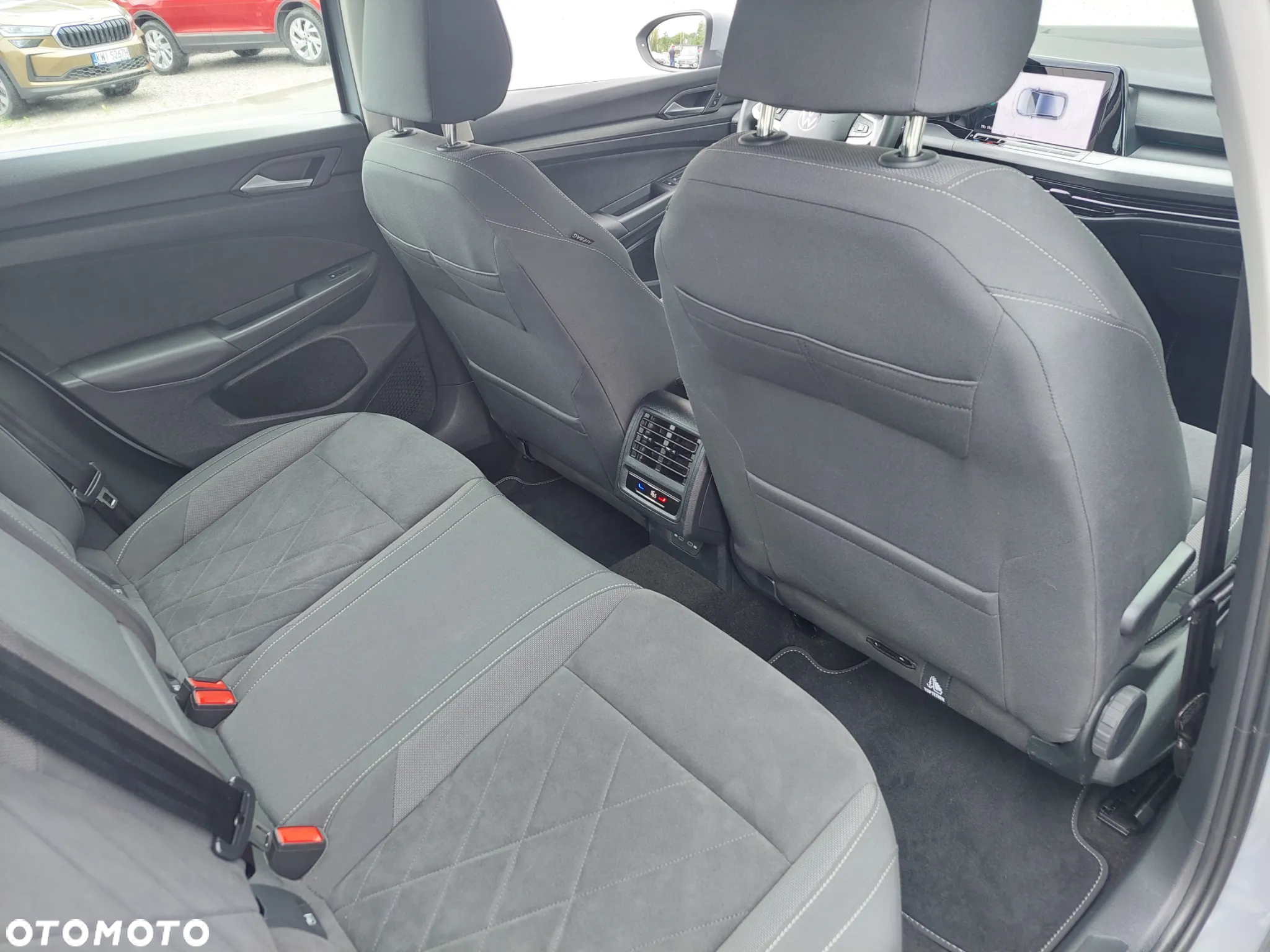 Volkswagen Golf VIII 1.5 TSI Style - 30