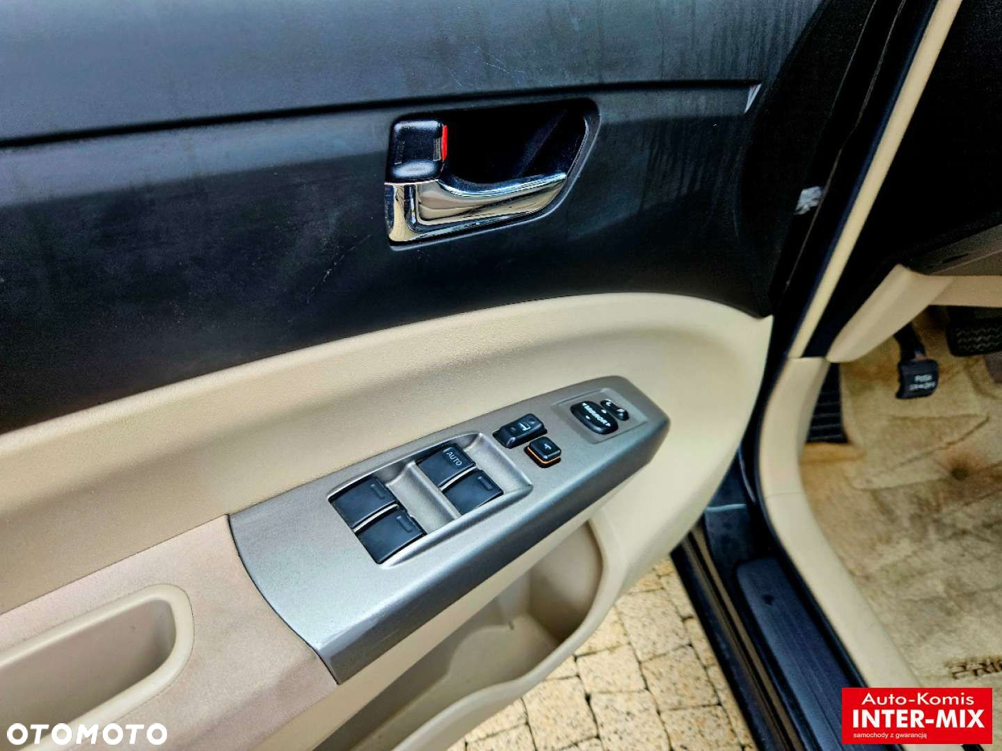 Toyota Prius - 17
