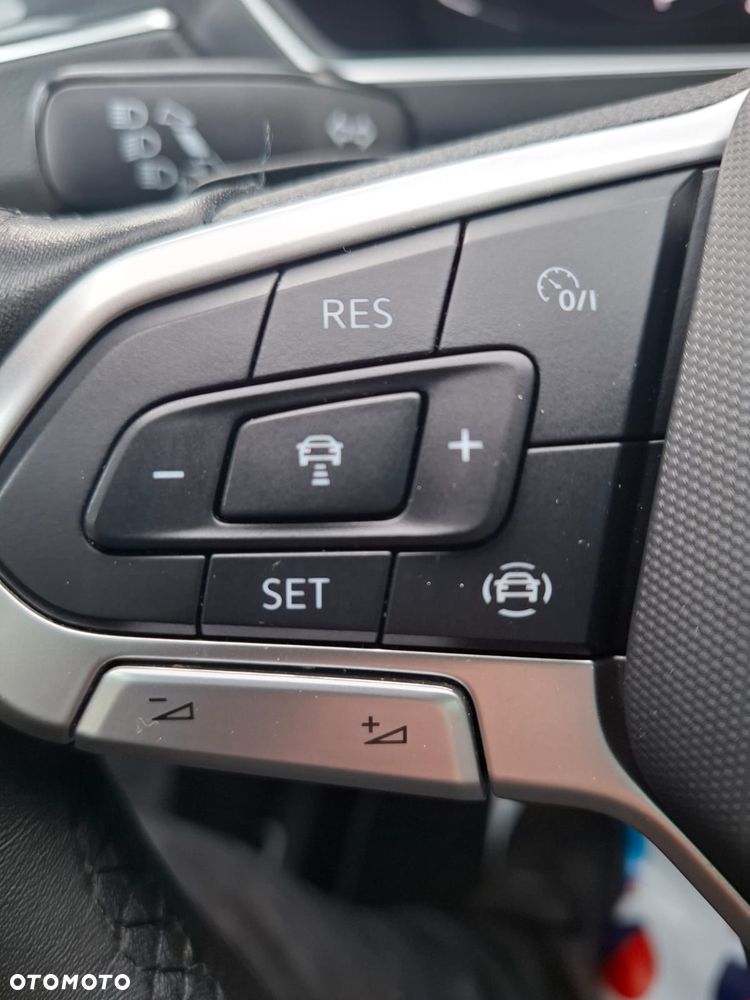 Volkswagen Tiguan 2.0 TDI SCR Elegance DSG - 26