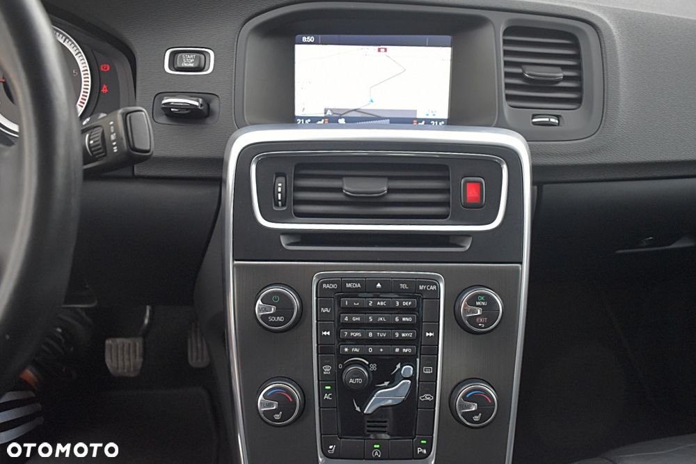 Volvo S60 D4 Momentum - 37