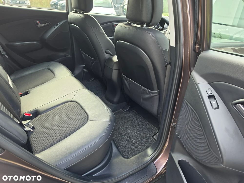 Hyundai ix35 1.6 2WD Fifa World Cup Edition - 11