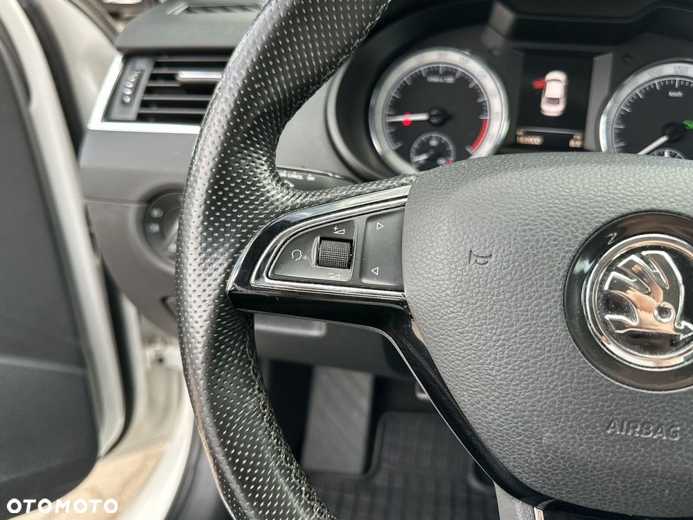 Skoda Octavia 2.0 TDI SCR Style DSG - 28