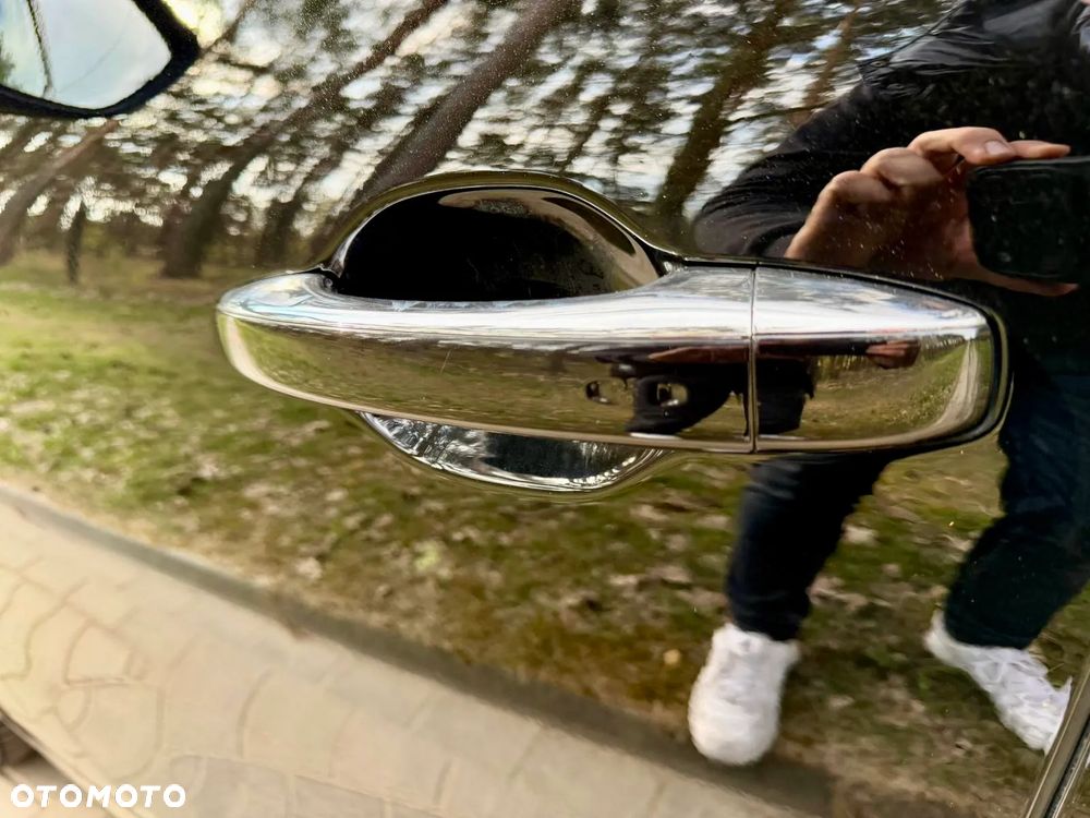 Renault Scenic ENERGY dCi 110 EDC INTENS - 22