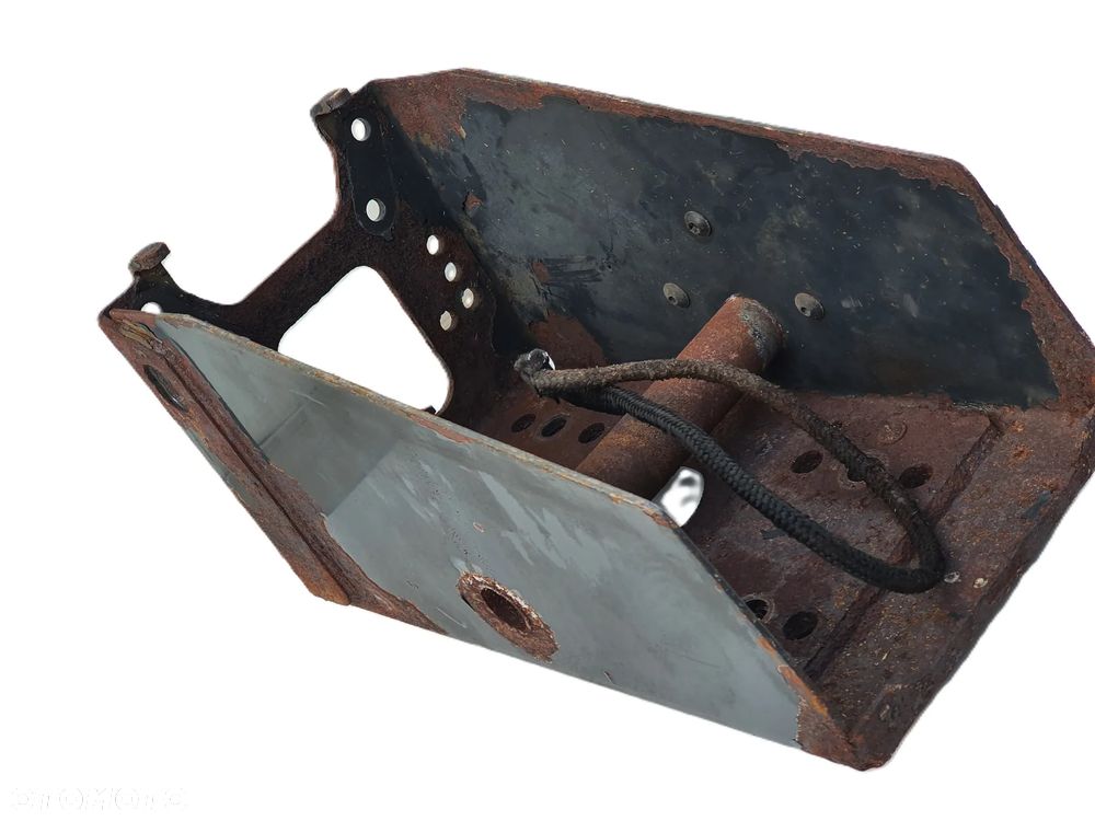 WINDA WIESZAK KOŁA ZAPASOWEGO STELAZ  IVECO EUROCARGO - 2