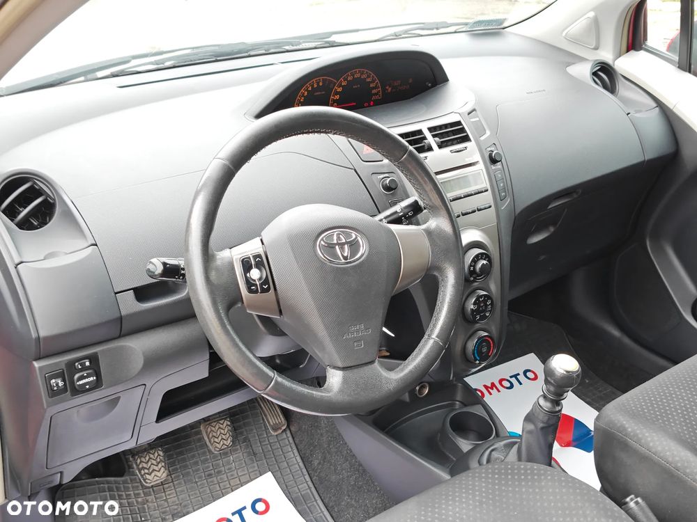 Toyota Yaris 1.33 Dynamic - 6