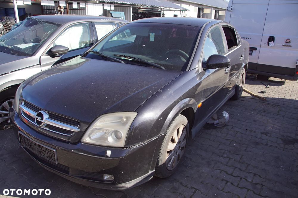 Auto na części - Opel Vectra C 1.6 16V 100 KM Z16XEL M25 2HU 2003R Silnik Skrzynia Zderzak Błotnik Drzwi Szyba Klapa Deska Kokpit Sterownik Moduł Licznik - 1