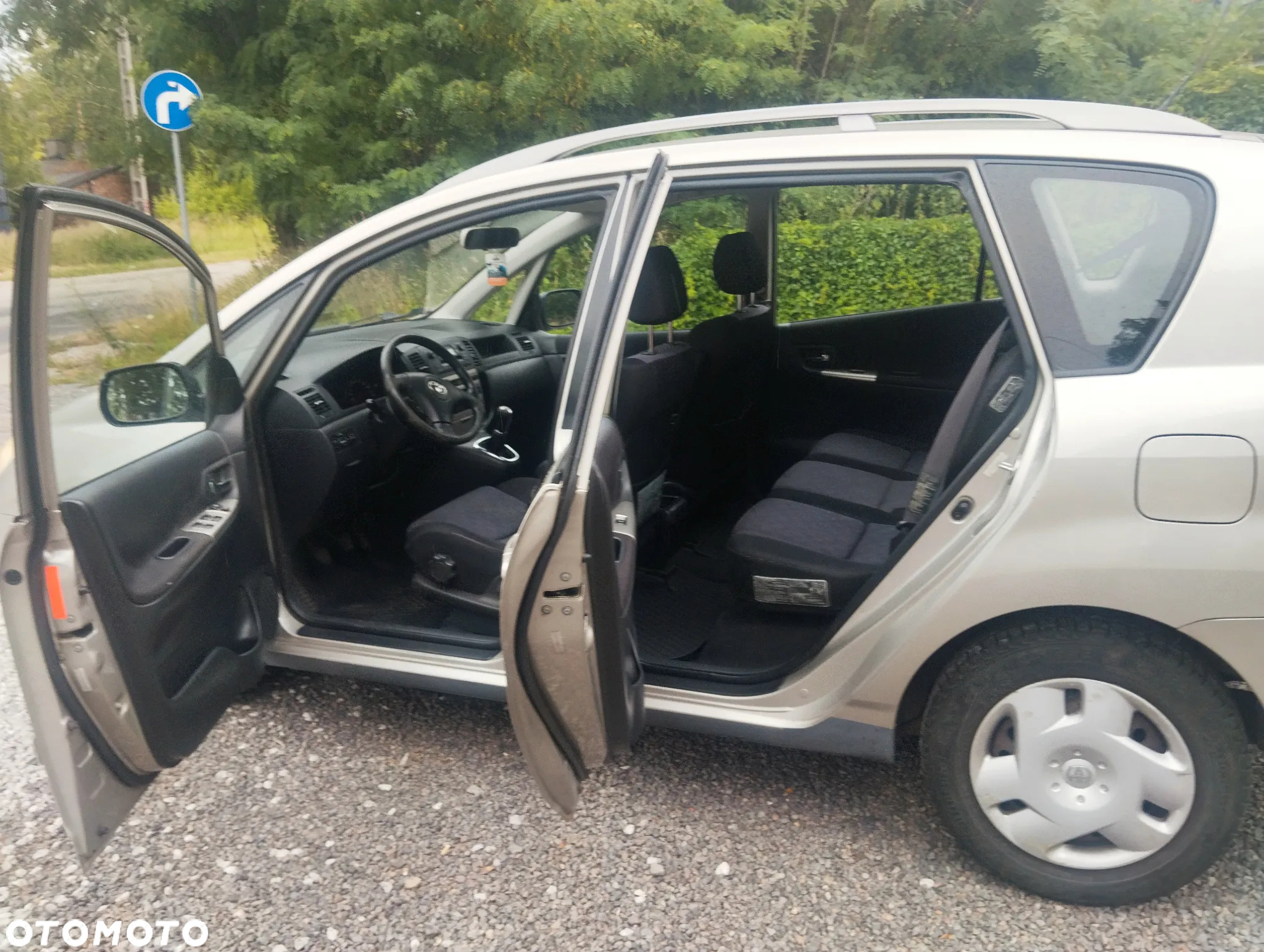 Toyota Corolla Verso - 9