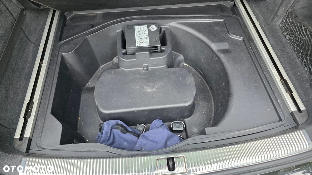 Audi A6 Avant 2.0 TDI quattro S tronic - 23