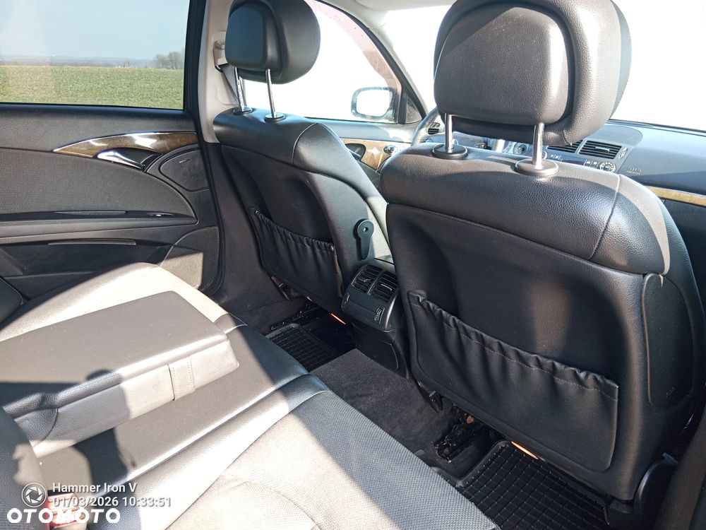 Mercedes-Benz Klasa E - 9