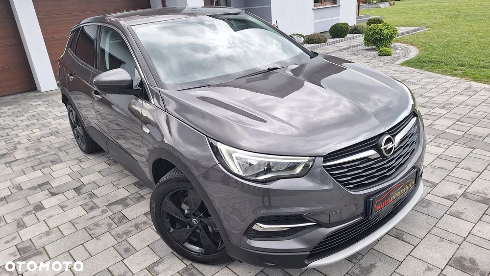 Opel Grandland X 1.2 Start/Stop Color Line - 2