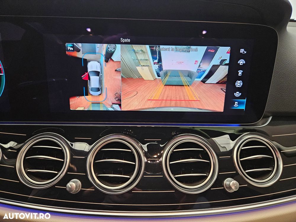 Mercedes-Benz E 300 4MATIC Aut. - 28