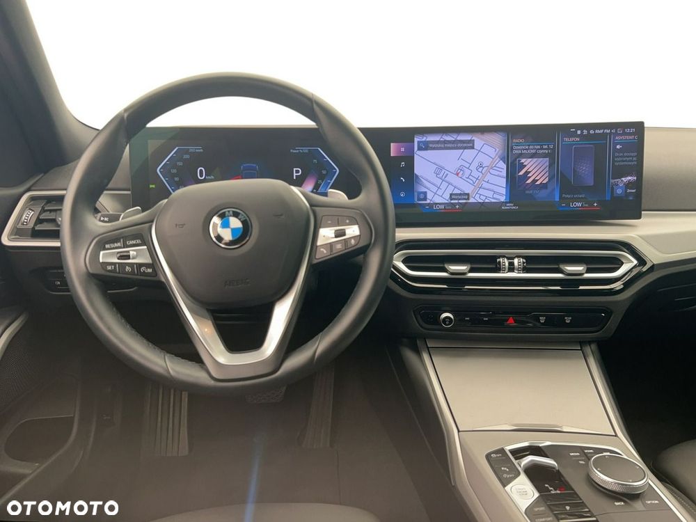 BMW Seria 3 318d mHEV - 9