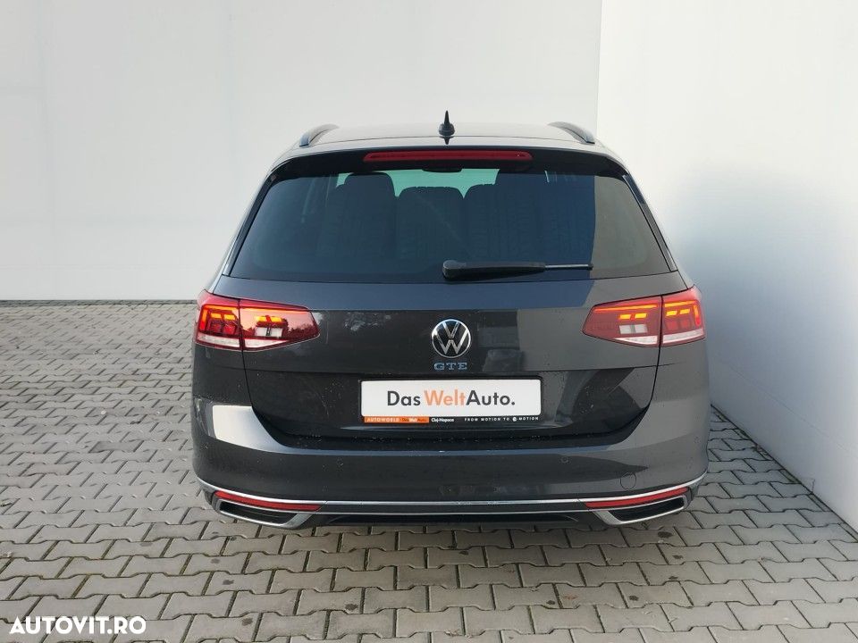 Volkswagen Passat - 5