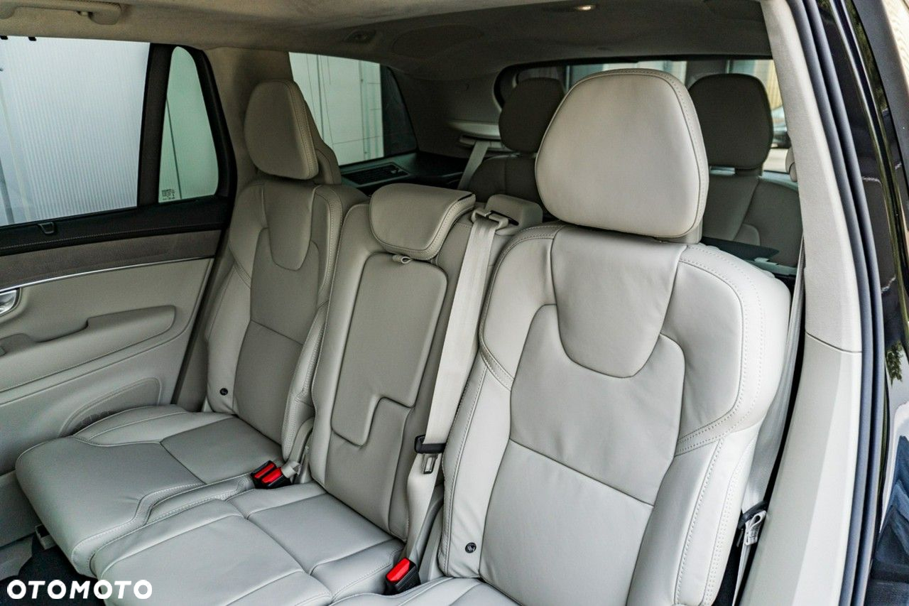 Volvo XC 90 - 19