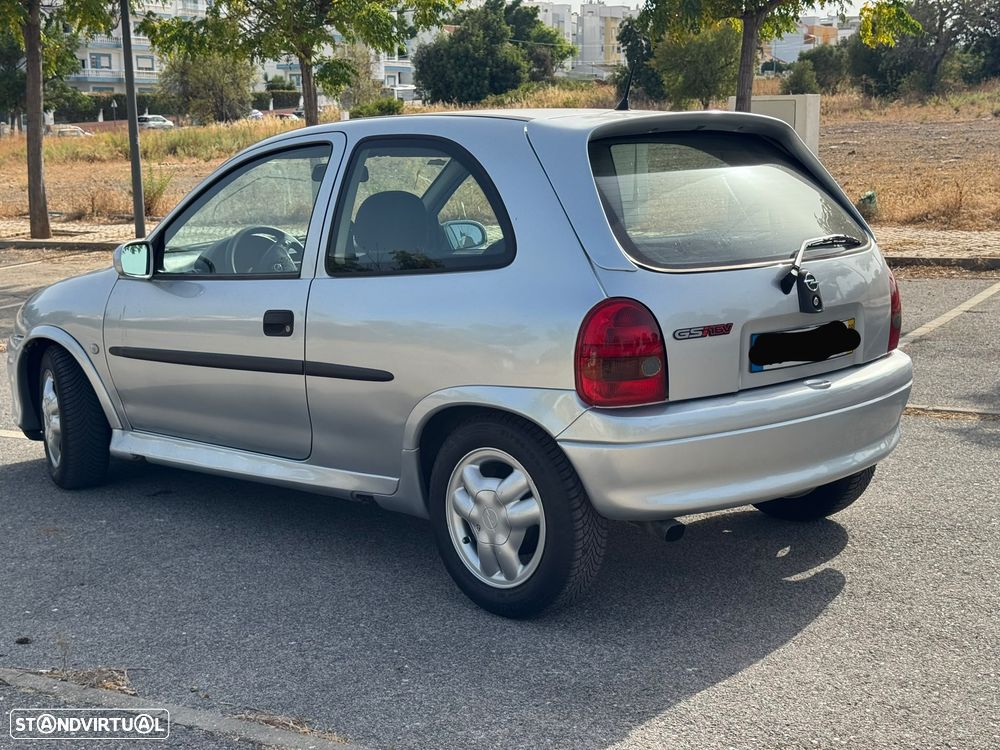 Opel Corsa 1.6 16V GSi - 2