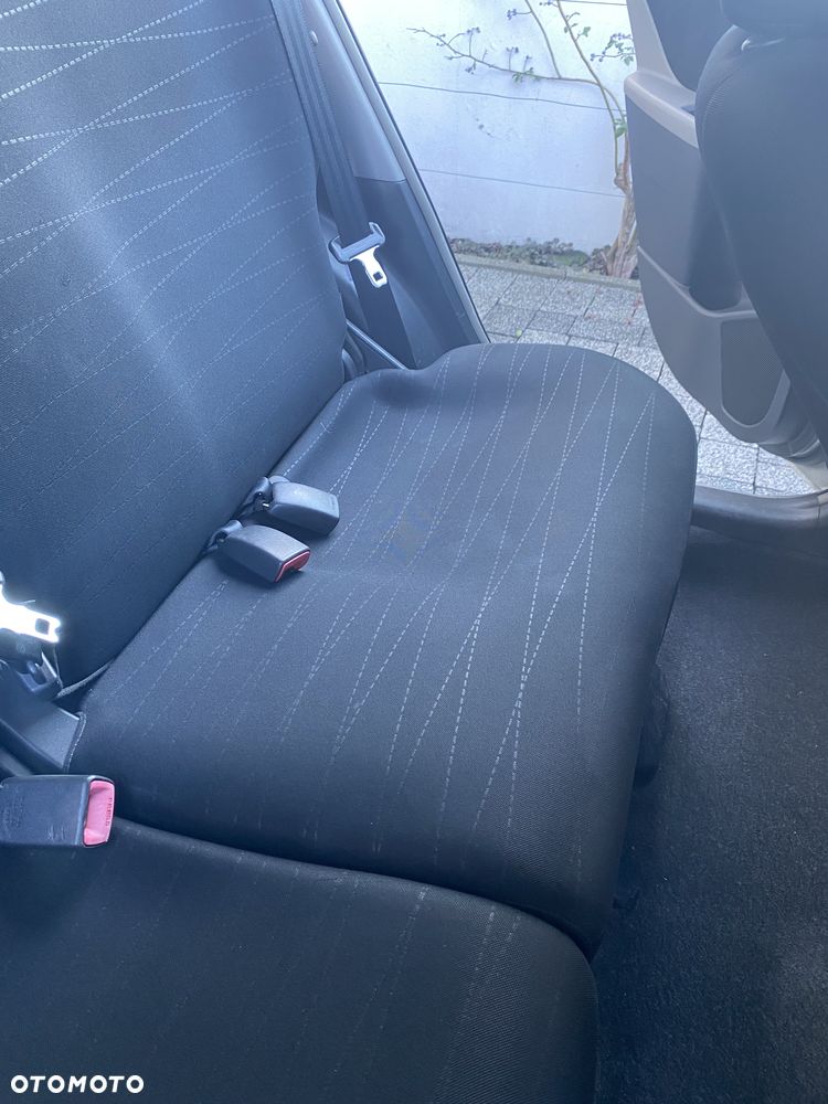 Toyota Yaris 1.3 Blue - 6