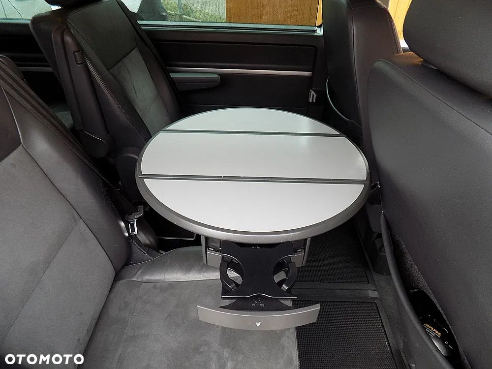 Volkswagen Multivan - 26