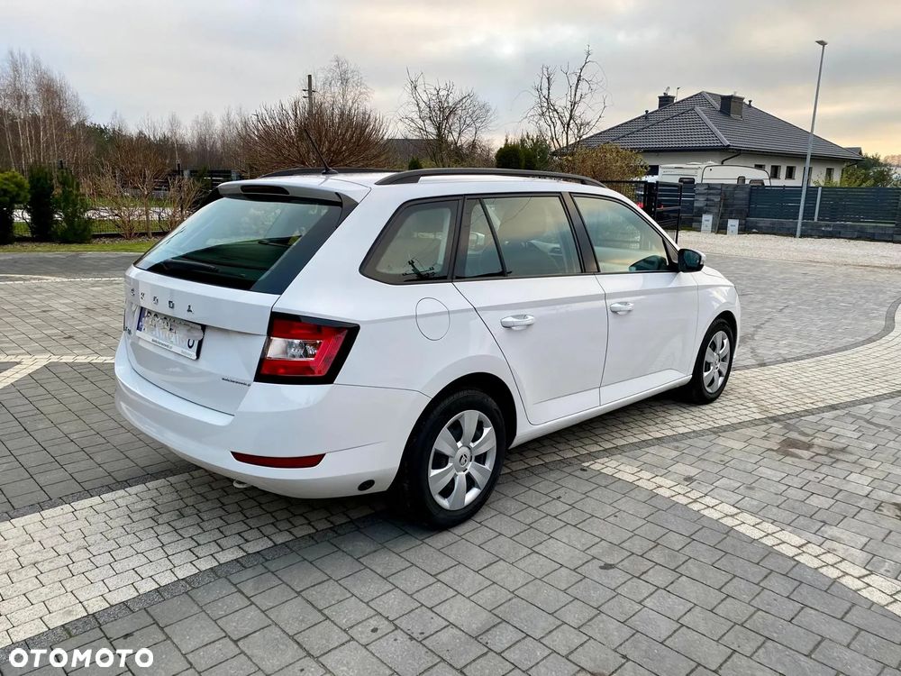 Skoda Fabia 1.0 Ambition - 4