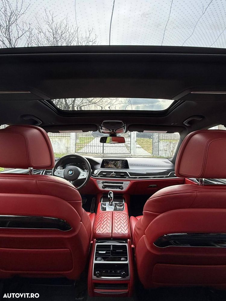 BMW Seria 7 750i xDrive - 14