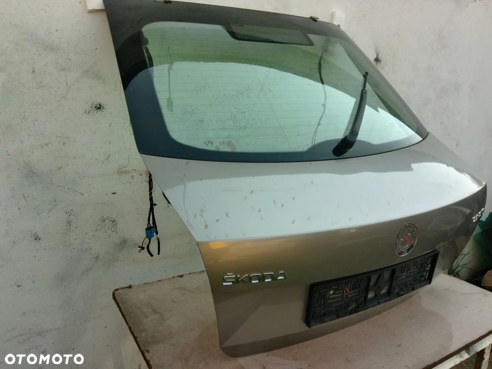 SKODA RAPID 5JH LIFTBACK LF8H KLAPA TYŁ TYLNA BAGAŻNIKA KOMPLETNA - 5