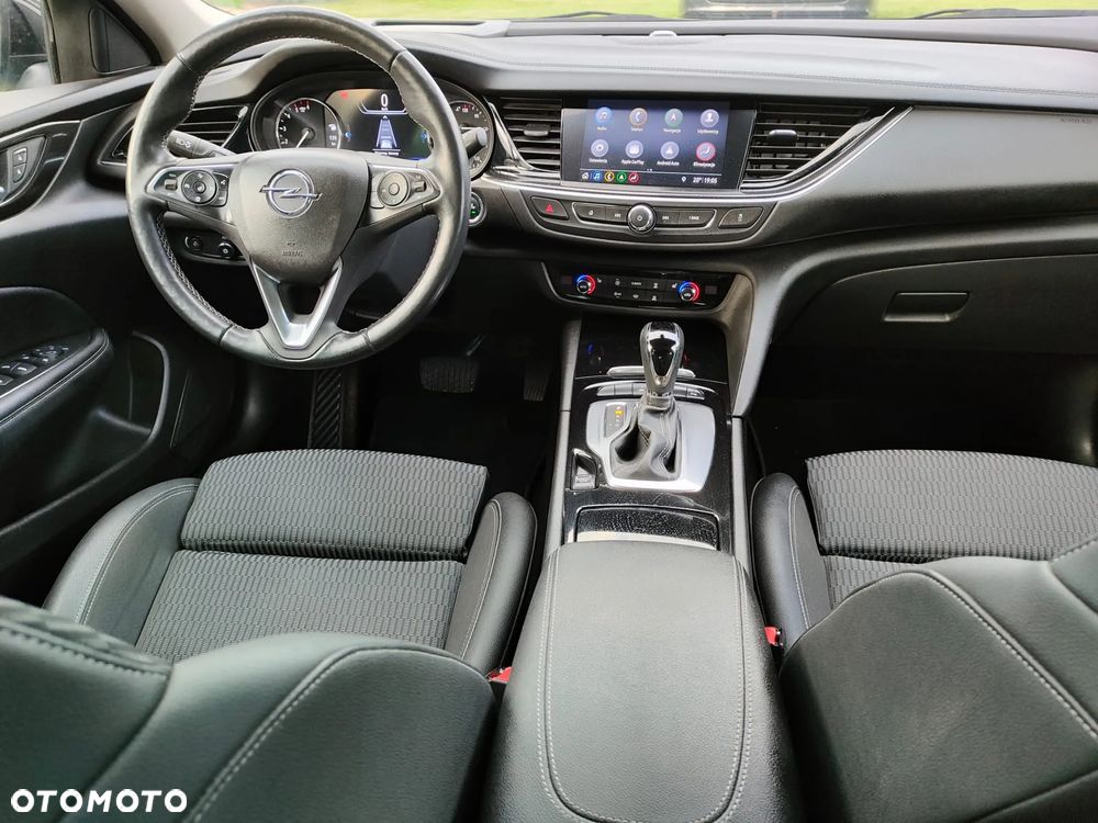 Opel Insignia - 10