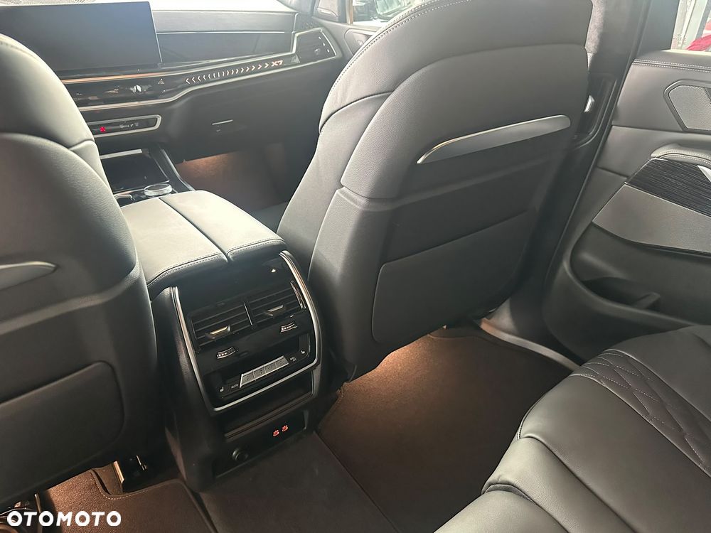 BMW X7 xDrive40i mHEV M Sport Edition sport - 28