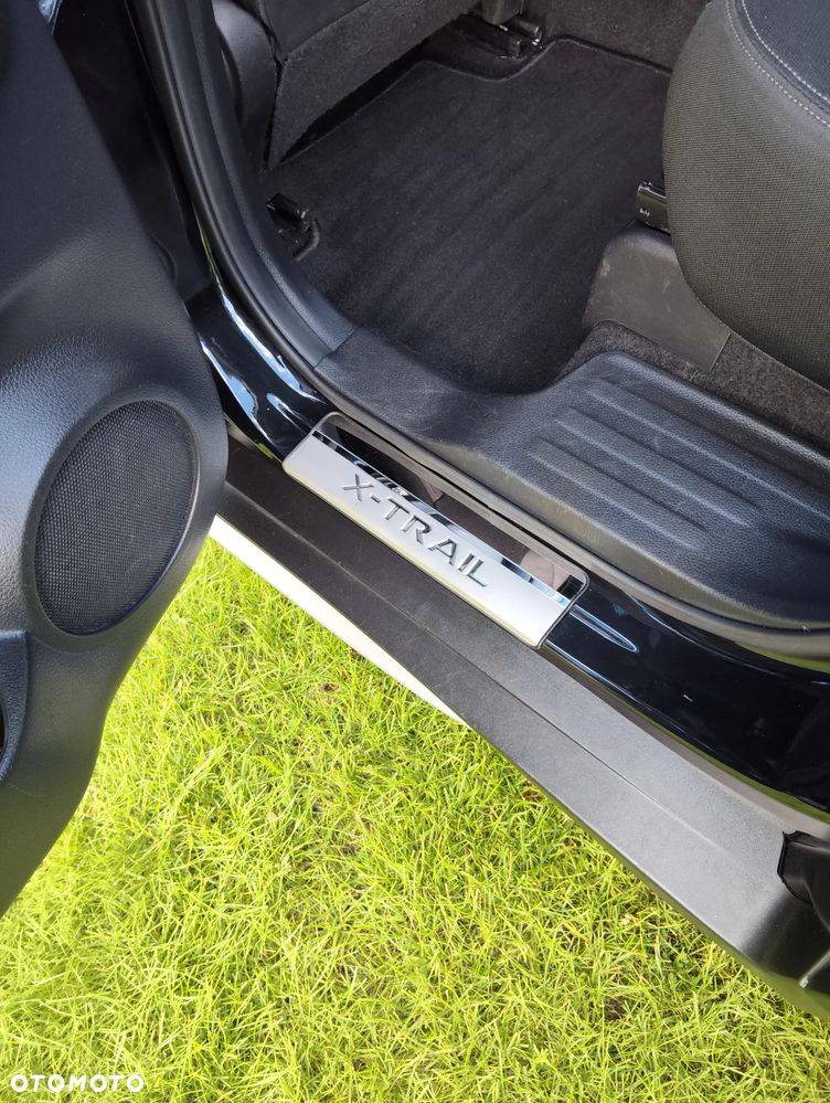 Nissan X-Trail 1.6 DIG-T N-Connecta 2WD 7os - 26