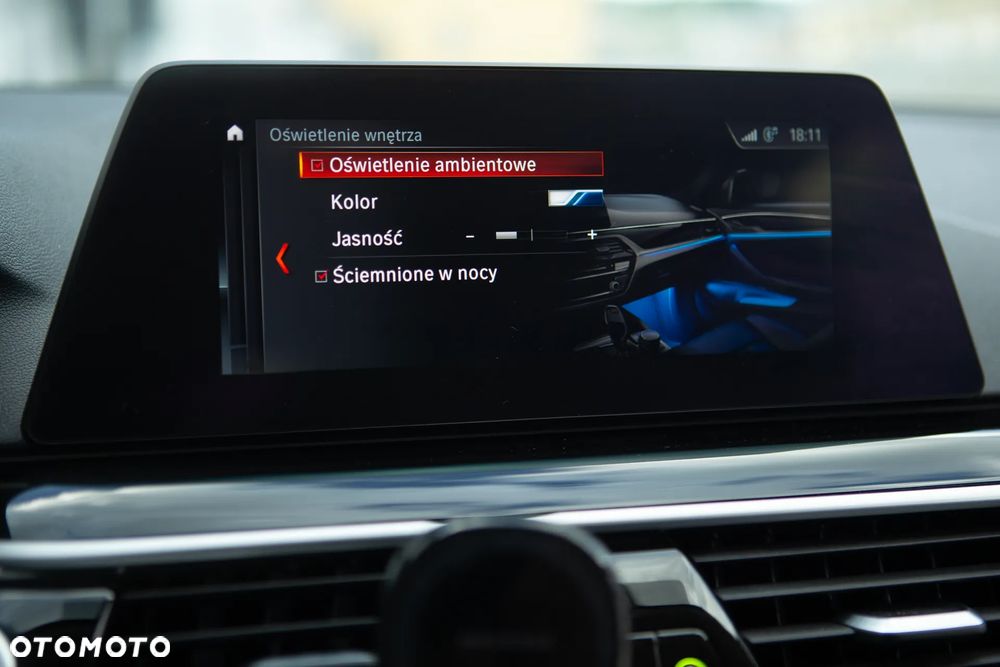 BMW Seria 5 518d Sport Line sport - 35