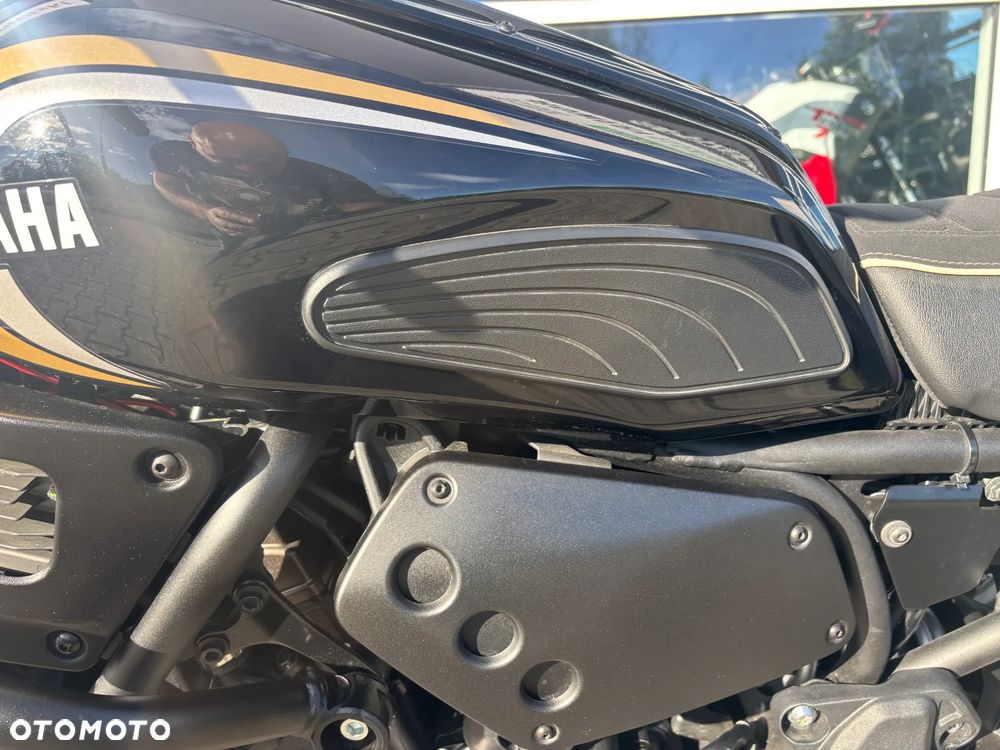 Yamaha XSR - 17