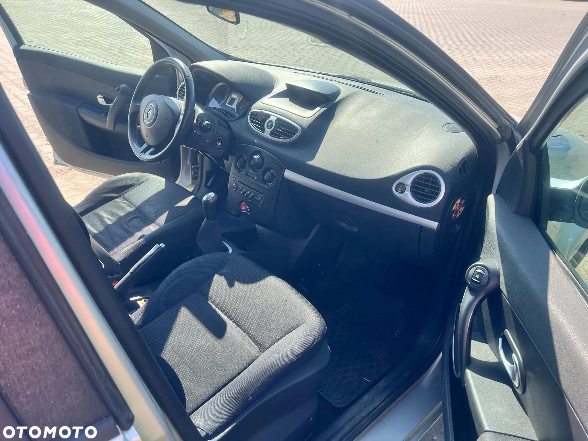 Renault Clio - 7