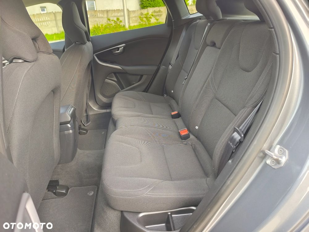 Volvo V40 D2 - 15