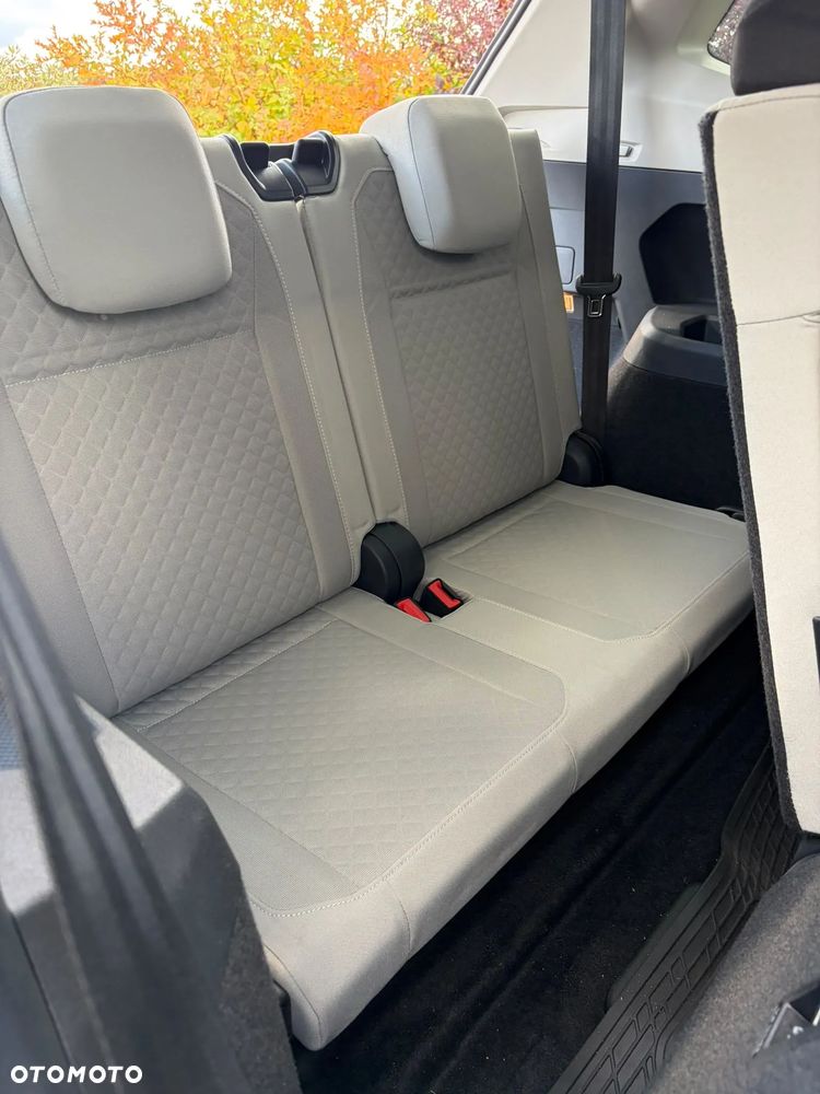 Volkswagen Tiguan - 10